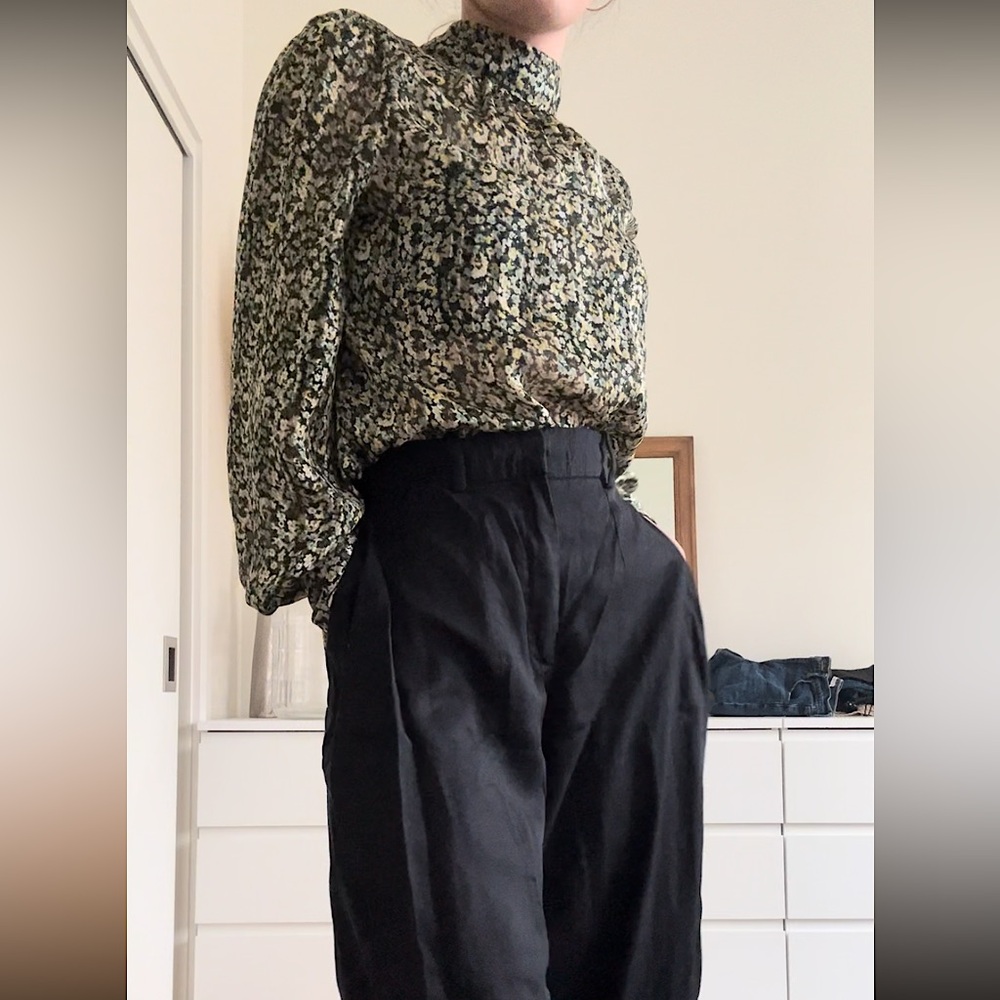 Floral Blouse with long sleeve